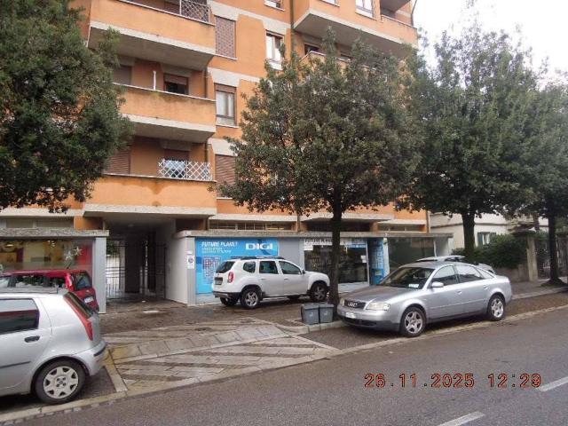 Locale Commerciale in vendita a Cervignano Del Friuli, Friuli-Venezia Giulia