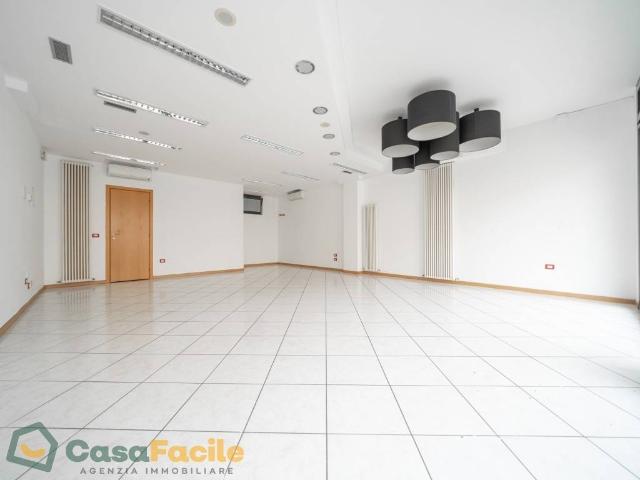 Locale Commerciale in vendita a Unione dei comuni Valle del Savio, Cesenà