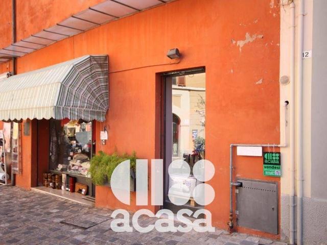 Locale Commerciale in vendita a Unione dei comuni Valle del Savio, Cesenà