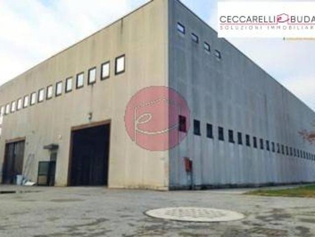 Locale Commerciale in vendita a Unione dei comuni Valle del Savio, Cesenà