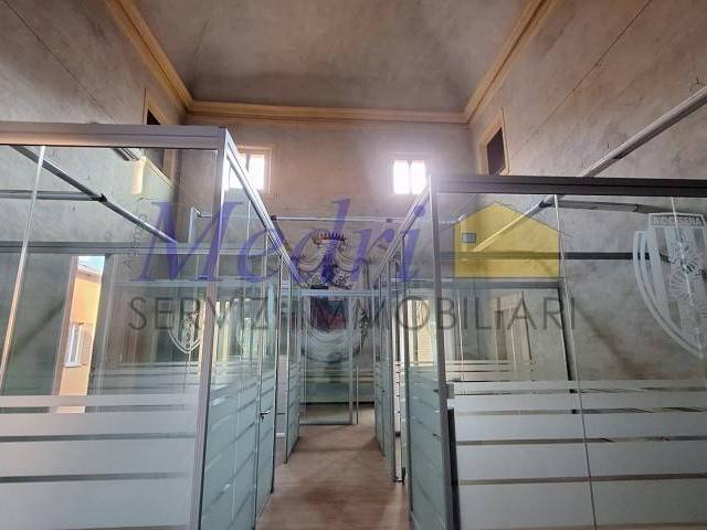 Locale Commerciale in vendita a Unione dei comuni Valle del Savio, Cesenà