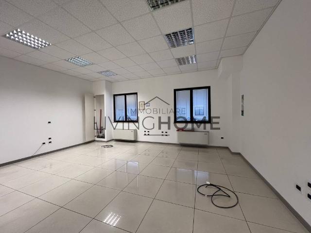 Locale Commerciale in vendita a Unione dei comuni Valle del Savio, Cesenà
