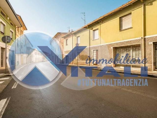 Locale Commerciale in vendita a Unione dei comuni Valle del Savio, Cesenà