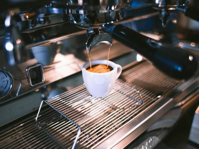 Locale Commerciale in vendita a Unione dei comuni Valle del Savio, Cesenà