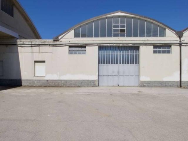 Locale Commerciale in vendita a Unione dei comuni Valle del Savio, Cesenà