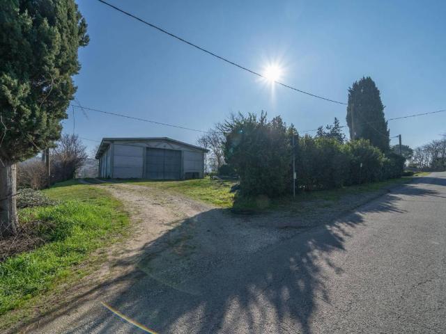 Locale Commerciale in vendita a Unione dei comuni Valle del Savio, Cesenà