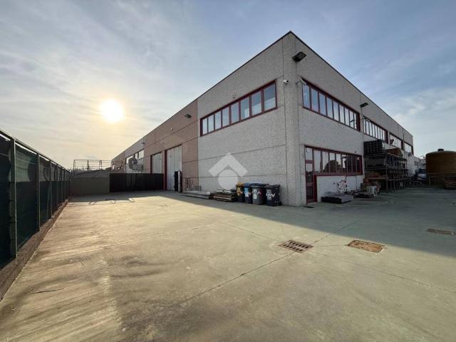 Locale Commerciale in vendita a Unione dei comuni Valle del Savio, Cesenà
