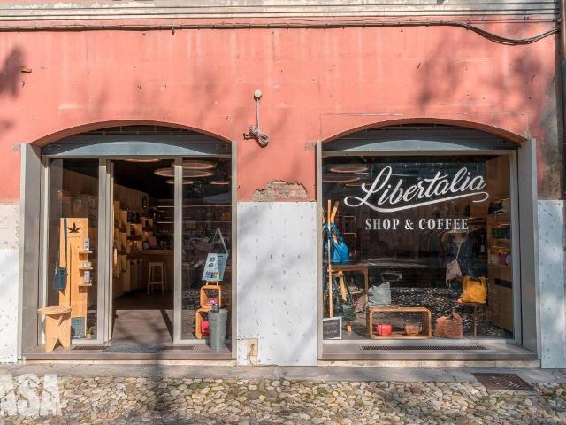 Locale Commerciale in vendita a Unione dei comuni Valle del Savio, Cesenà