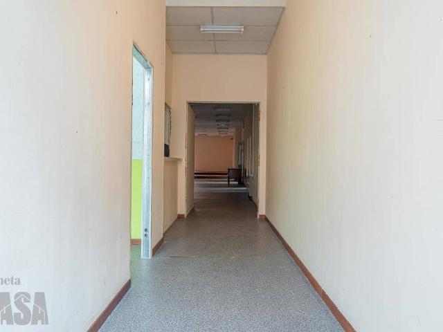 Locale Commerciale in vendita a Unione dei comuni Valle del Savio, Cesenà