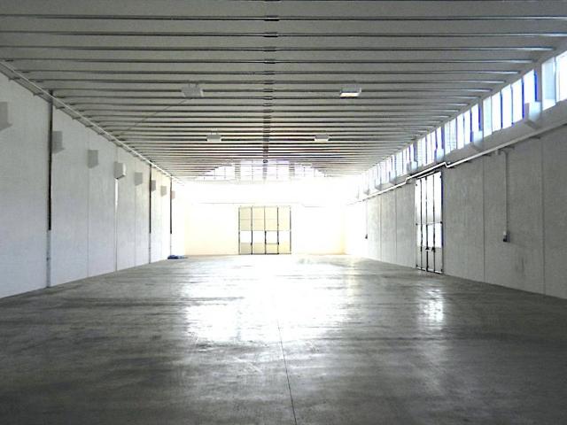 Locale Commerciale in vendita a Unione dei comuni Valle del Savio, Cesenà