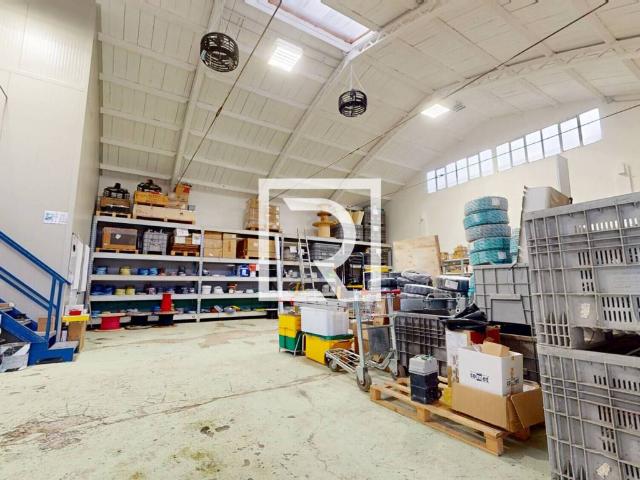 Locale Commerciale in vendita a Unione dei comuni Valle del Savio, Cesenà