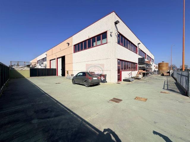 Locale Commerciale in vendita a Unione dei comuni Valle del Savio, Cesenà
