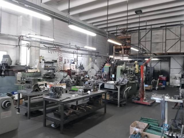 Locale Commerciale in vendita a Unione dei comuni Valle del Savio, Cesenà