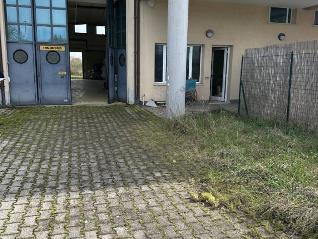 Locale Commerciale in vendita a Valverde, Cesenatico