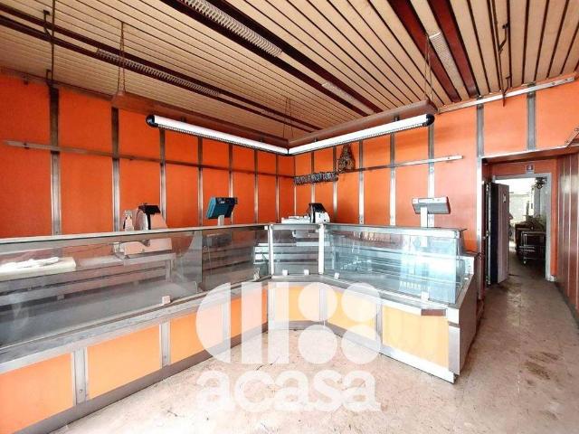 Locale Commerciale in vendita a Cesenatico, Reggio Emilia