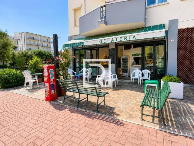 Locale Commerciale in vendita a Cesenatico, Reggio Emilia