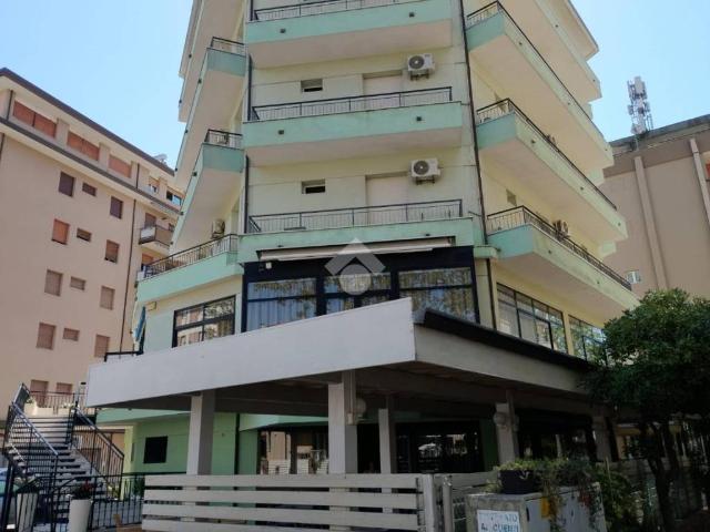 Locale Commerciale in vendita a Cesenatico, Reggio Emilia