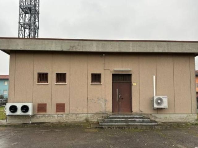 Locale Commerciale in vendita a Cesenatico, Reggio Emilia