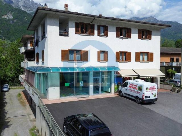 Locale Commerciale in vendita a Comunità montana della valle Camonica, Ceto