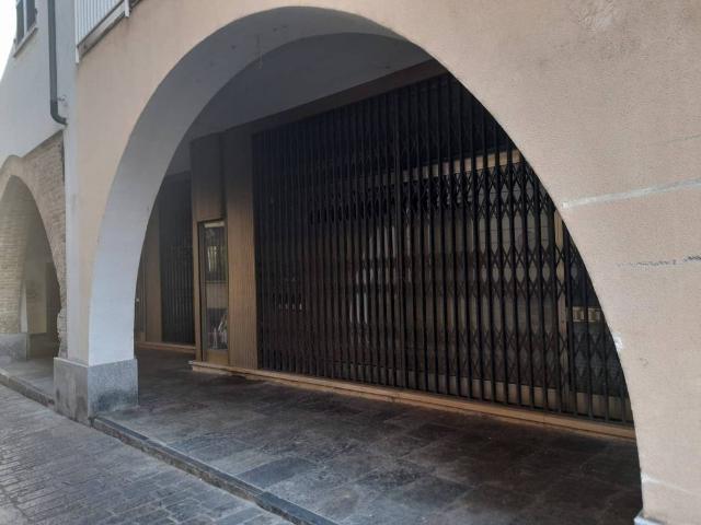Locale Commerciale in vendita a Piemonte, Cuneo