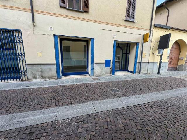 Locale Commerciale in vendita a Chiari, Lombardia