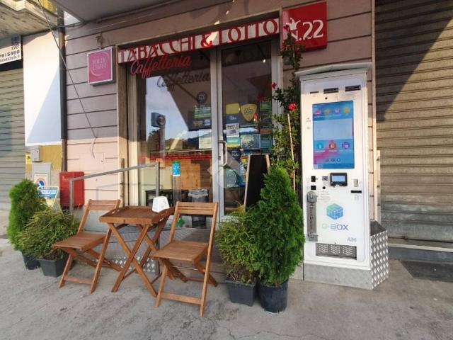 Locale Commerciale in vendita a Chiavari, Liguria