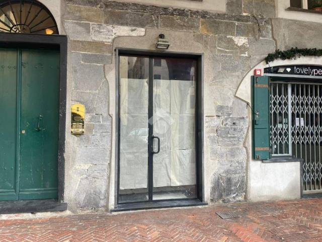 Locale Commerciale in vendita a Sampierdicanne, Chiavari