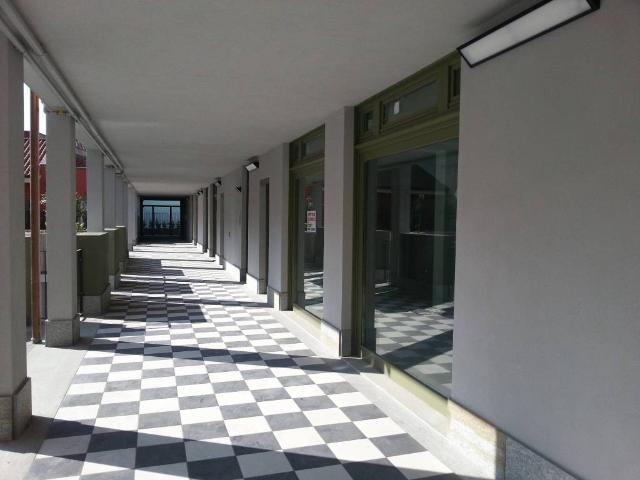 Locale Commerciale in vendita a Piemonte, Torino
