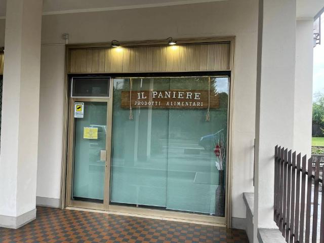 Locale Commerciale in vendita a Piemonte, Torino