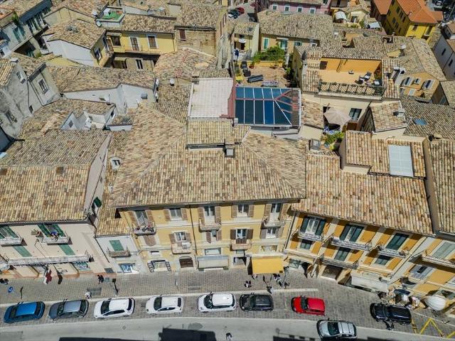 Locale Commerciale in vendita a Chieti, Abruzzo