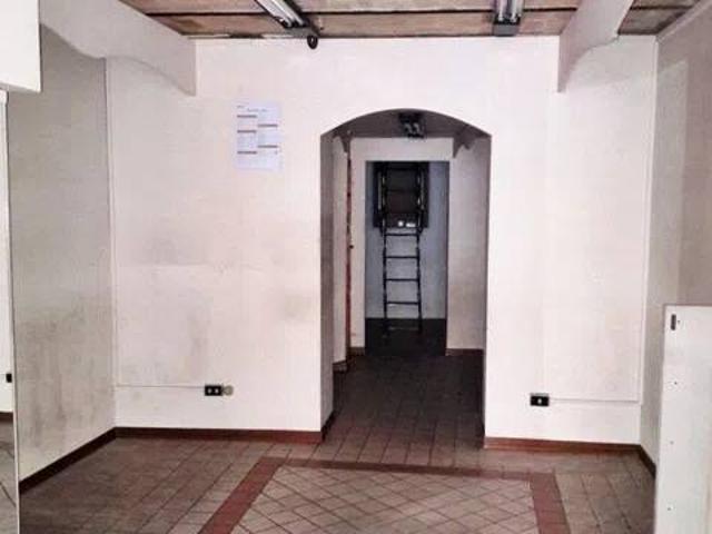 Locale Commerciale in vendita a Pietragrossa, Chieti