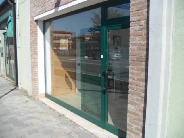 Locale Commerciale in vendita a Sant'Anna, Chioggia