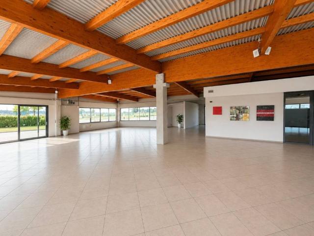 Locale Commerciale in vendita a Villotta / Vilote, Chions