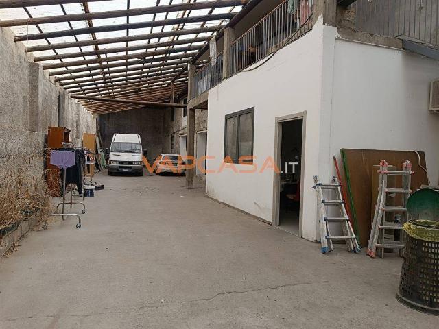 Locale Commerciale in vendita a Belvedere, Chiuduno
