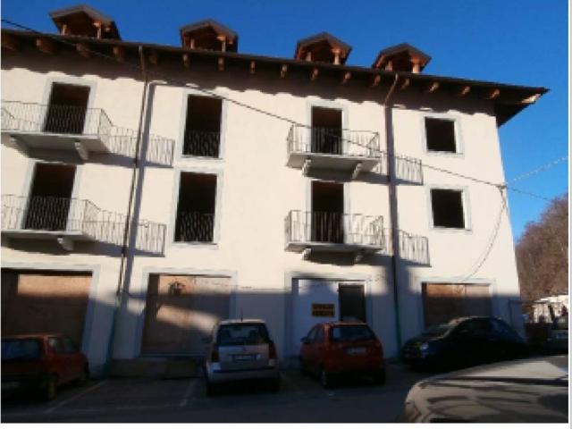 Locale Commerciale in vendita a Piemonte, Cuneo