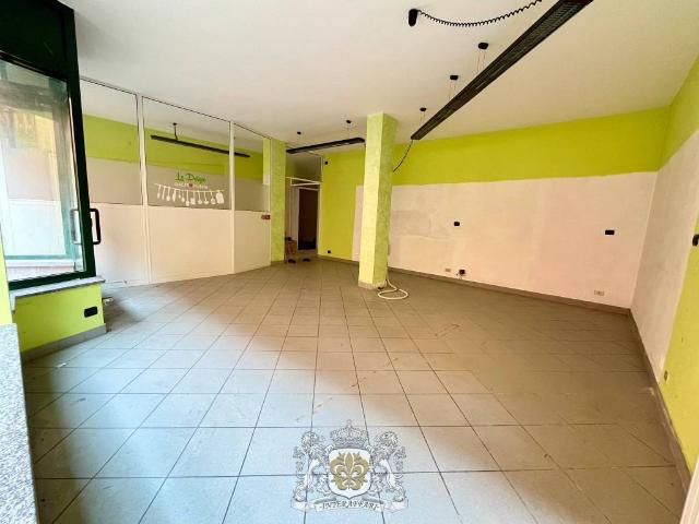 Locale Commerciale in vendita a Piemonte, Cuneo