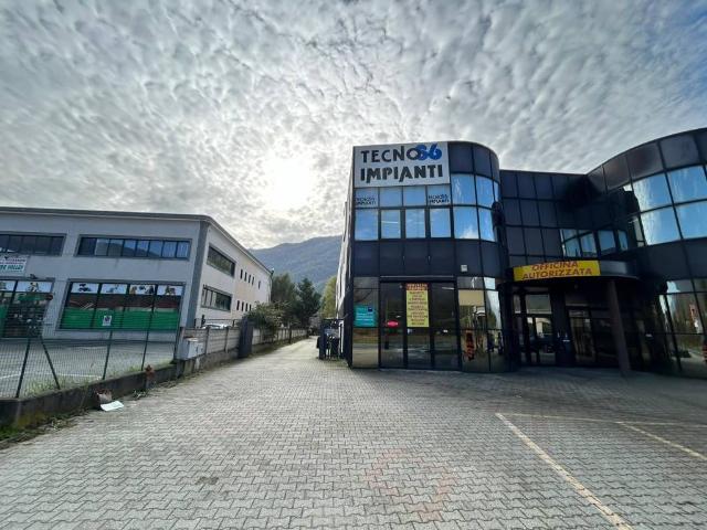 Locale Commerciale in vendita a Piemonte, Torino