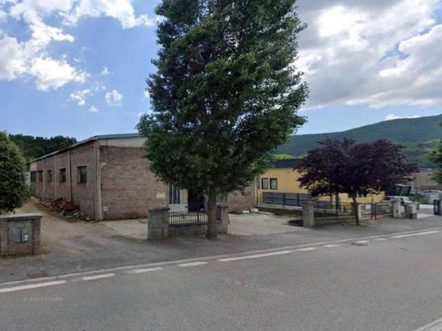 Locale Commerciale in vendita a Chiusi Della Verna, Toscana