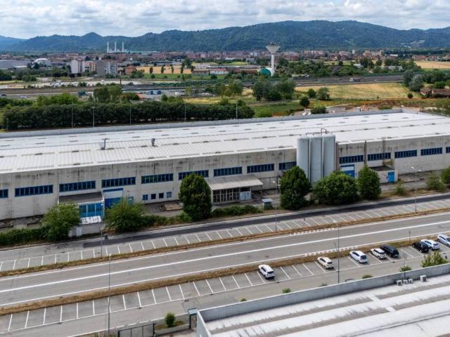 Locale Commerciale in vendita a Piemonte, Torino