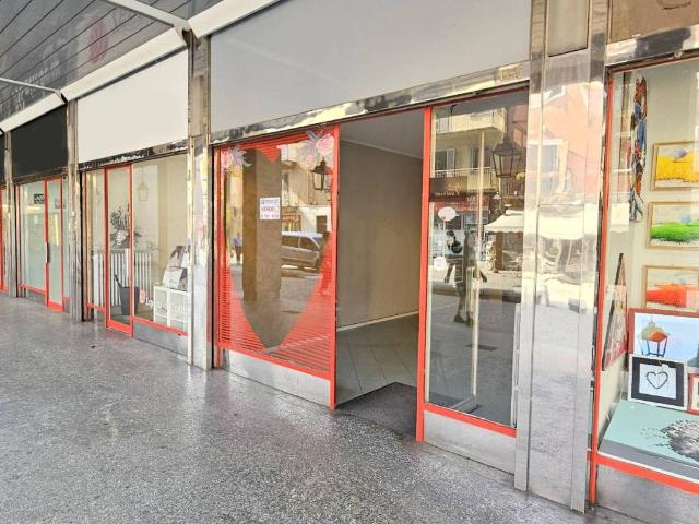 Locale Commerciale in vendita a Piemonte, Torino