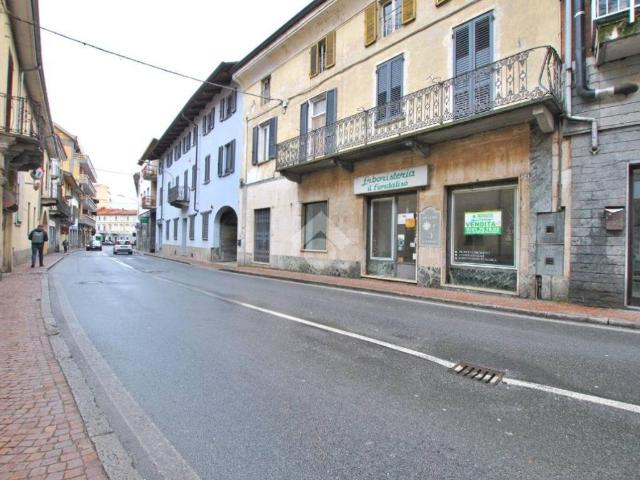 Locale Commerciale in vendita a Piemonte, Vercelli