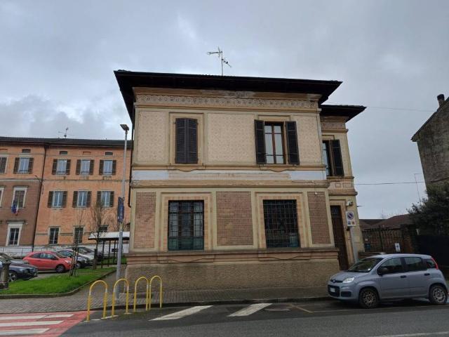 Locale Commerciale in vendita a Cingia De' Botti, Lombardia