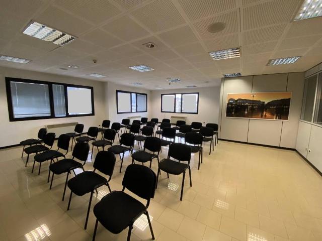 Locale Commerciale in vendita a Zona Omogenea Milano Nord, Muggiò