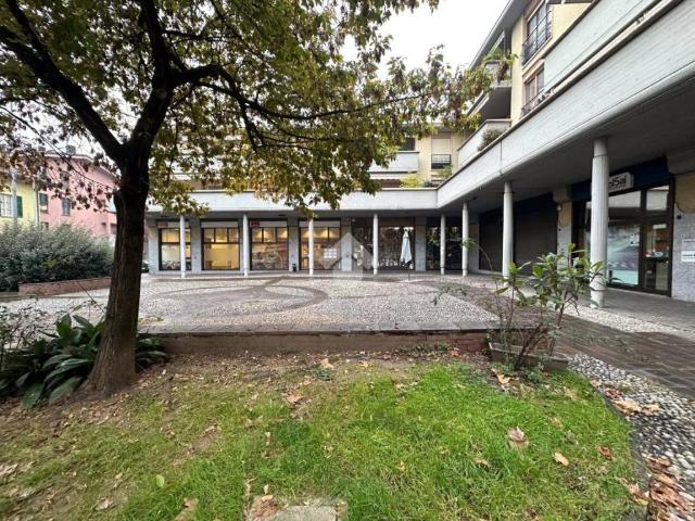 Locale Commerciale in vendita a Zona Omogenea Milano Nord, Cinisello Balsamo