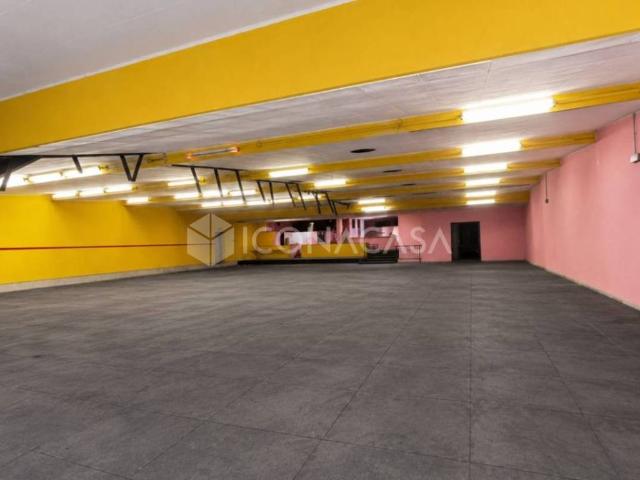 Locale Commerciale in vendita a Zona Omogenea Milano Nord, Cinisello Balsamo