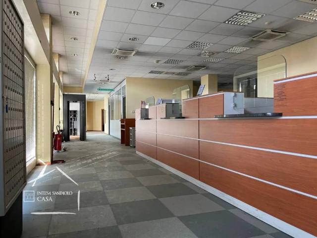Locale Commerciale in vendita a Zona Omogenea Milano Nord, Cinisello Balsamo