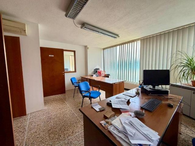 Locale Commerciale in vendita a Zona Omogenea Milano Nord, Cinisello Balsamo