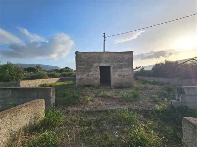 Terreno in vendita a Cinisi, Sicilia