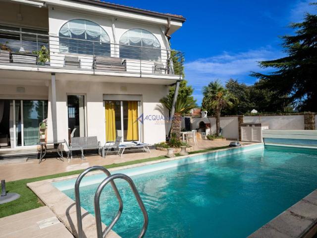 Villa Indipendente in vendita a Lingueglietta, Cipressa