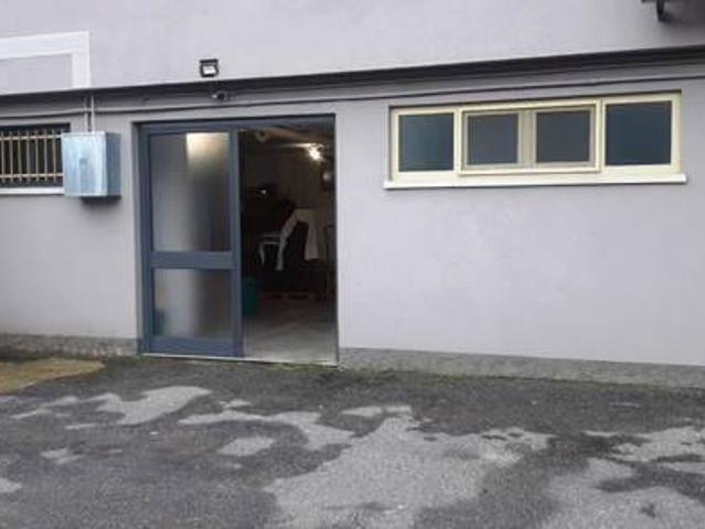 Locale Commerciale in vendita a Cisano Bergamasco, Lombardia